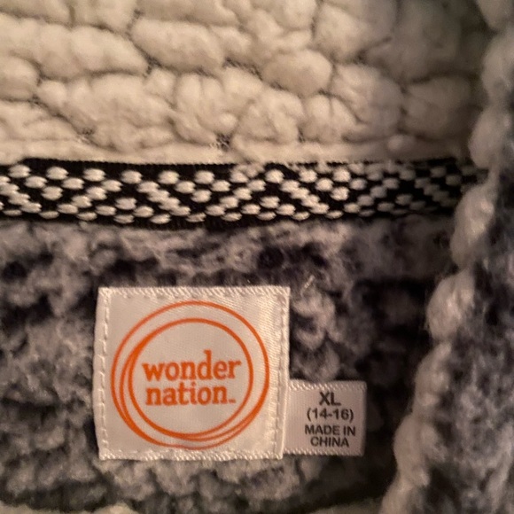 Jackets - Picture 7 of 8